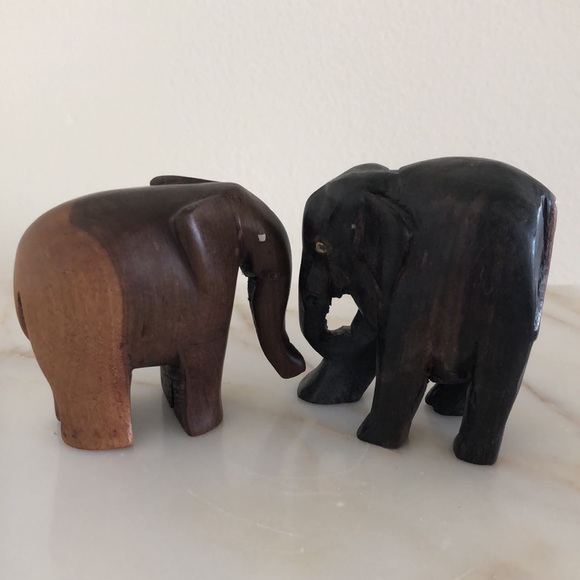 Two Vintage Hand-carved Wood Elephants from Ghana - Picture 4 of 10